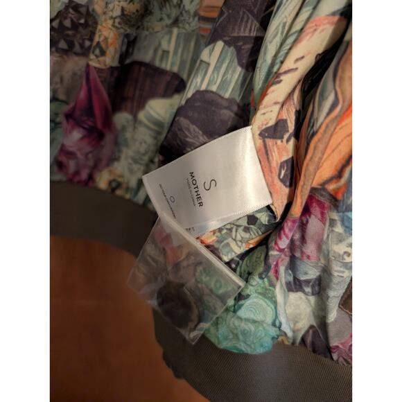 MOTHER The Buttoned Up Metallic Puffer Jacket in Luster SMALL - Picture 4 of 6